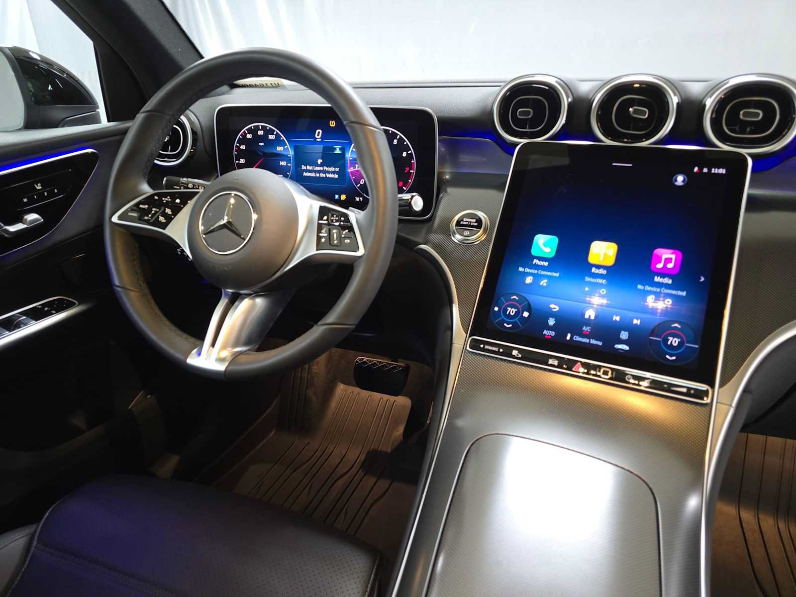 Used 2026 Mercedes-Benz GLC 300 4MATIC image 11