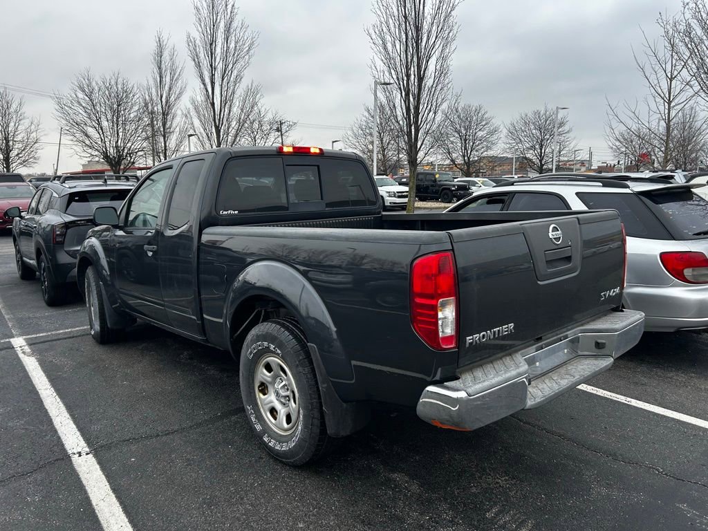 Used 2012 Nissan Frontier SV image 3