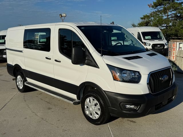 Used 2025 Ford Transit 250 Low Roof w/ Exterior Upgrade Package RWD image 3