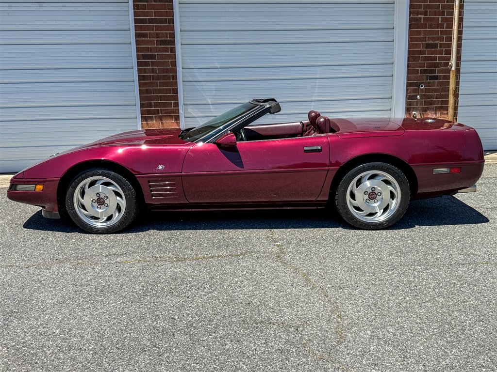 Used 1993 Chevrolet Corvette Convertible RWD image 22