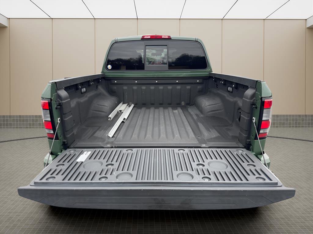 Used 2022 Nissan Frontier Pro-X image 16