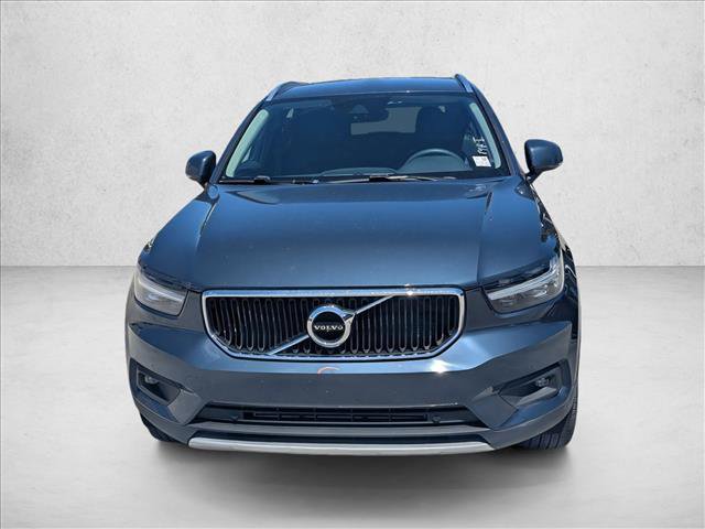 Used 2022 Volvo XC40 T5 Momentum w/ Premium Package AWD/4WD image 2