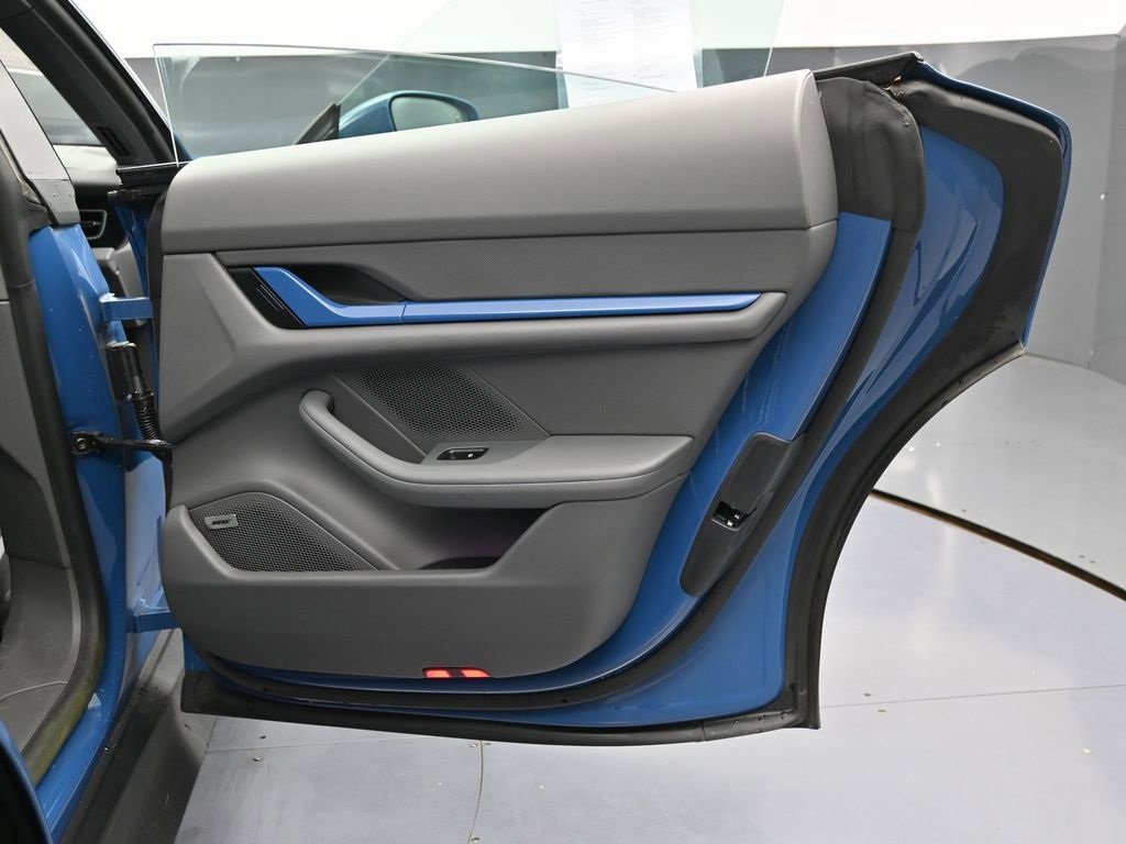 Used 2023 Porsche Taycan image 40