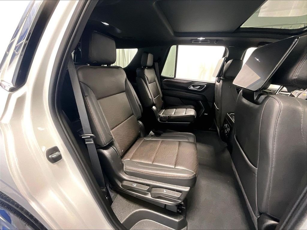 Used 2024 Chevrolet Tahoe High Country w/ Advanced Technology Package AWD/4WD image 16