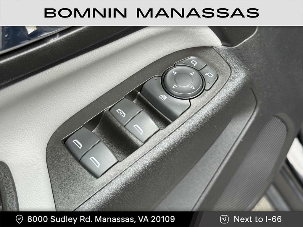 Used 2023 Chevrolet Equinox LS w/ LS Convenience Package image 23