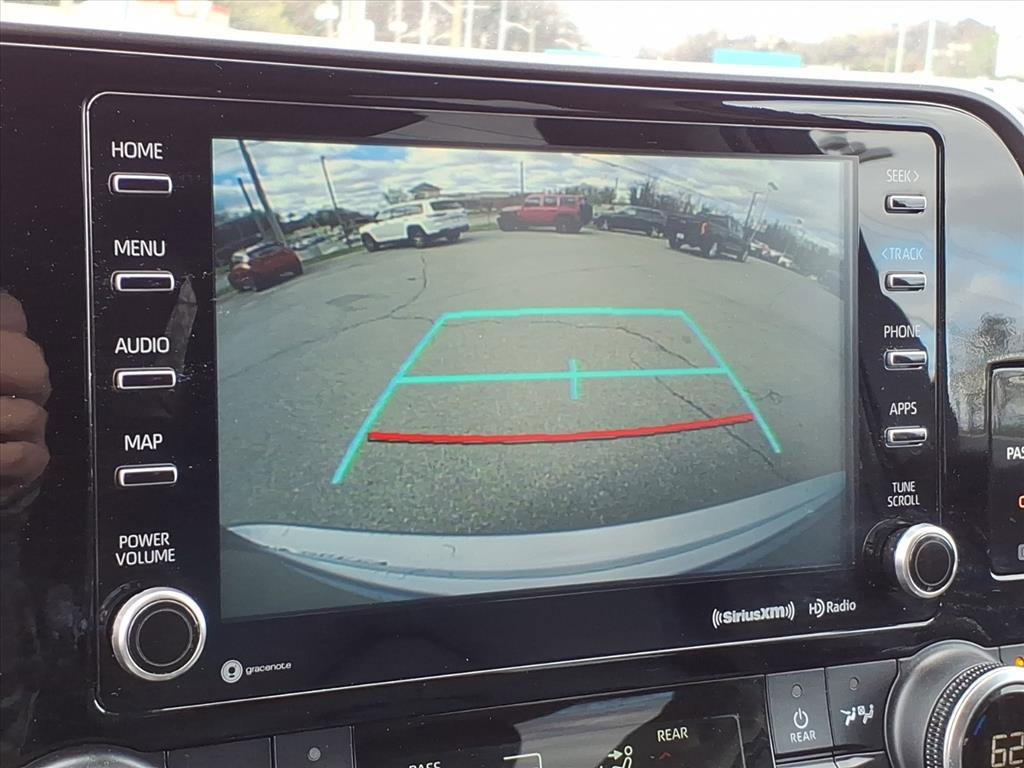 Used 2022 Toyota Highlander XLE image 25