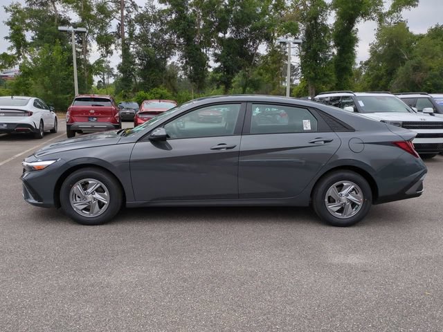 New 2026 Hyundai Elantra SE FWD image 8