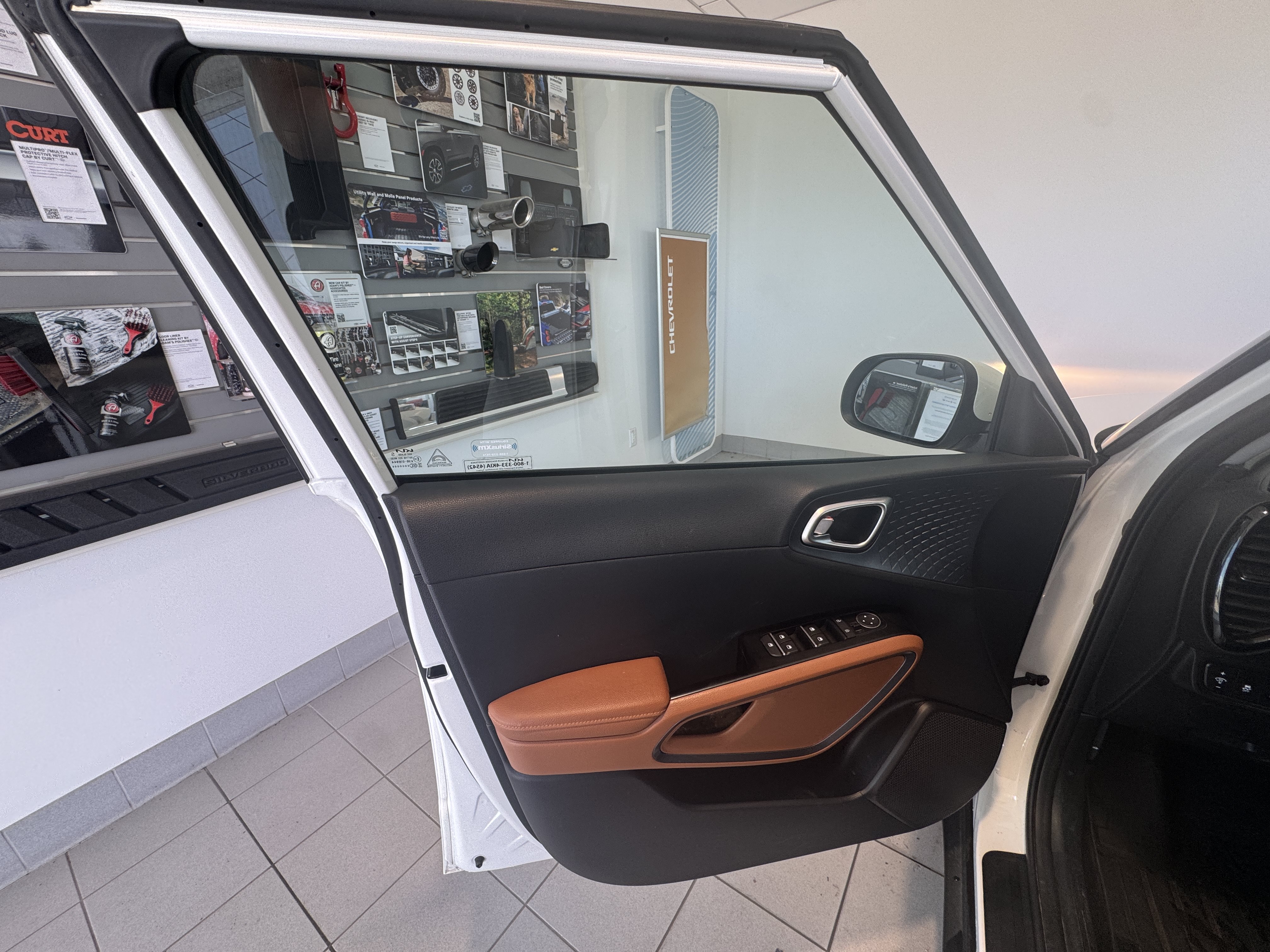 Used 2024 Kia Soul EX w/ Option Group 015 FWD image 9