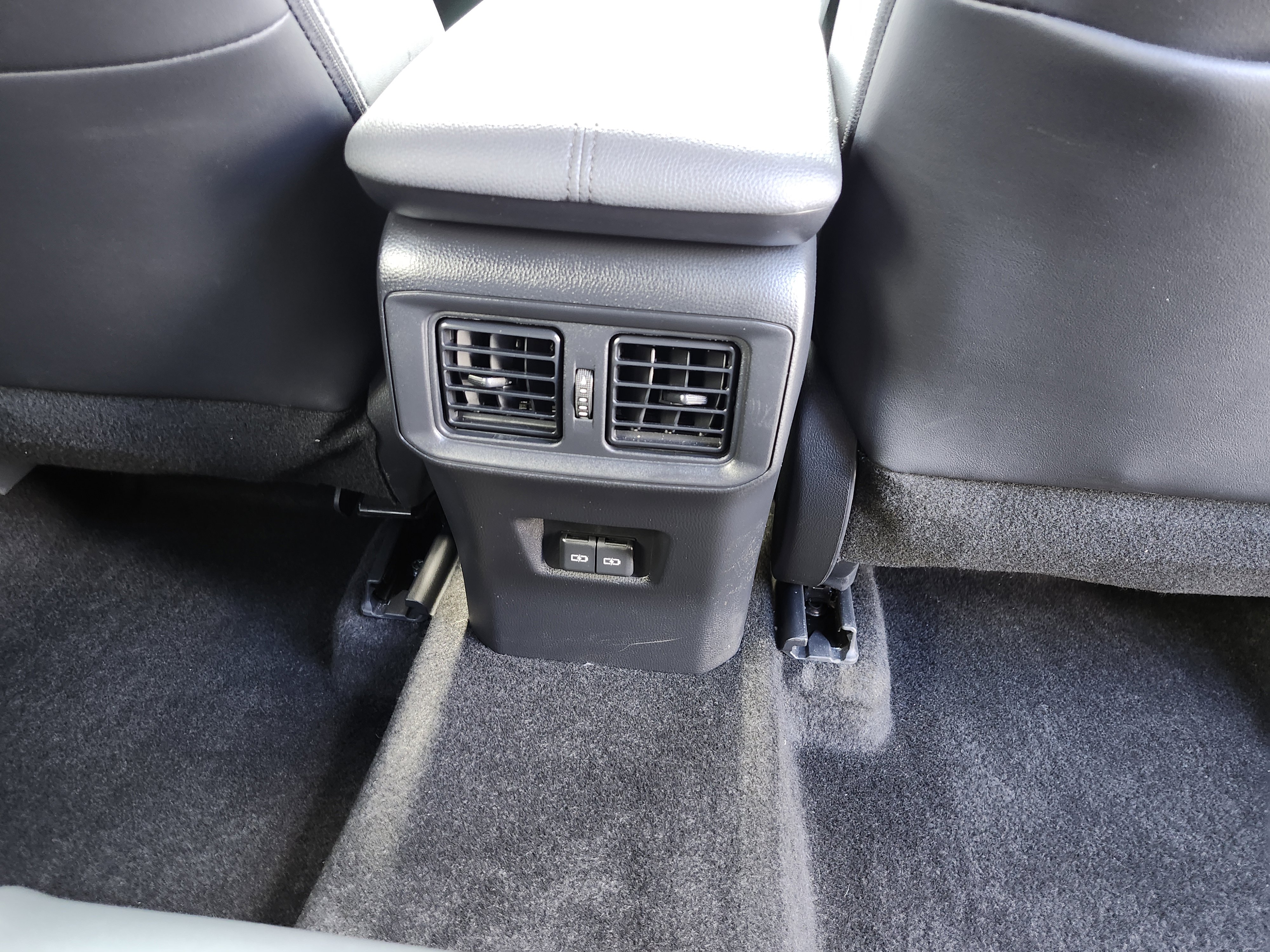 Used 2024 Toyota RAV4 XSE w/ Advanced Technology Package image 23