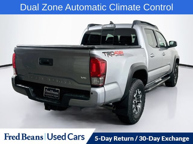 Used 2017 Toyota Tacoma TRD Off-Road w/ Premium & Technology Package AWD/4WD image 10
