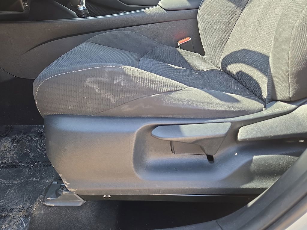 Used 2018 Toyota C-HR XLE image 22