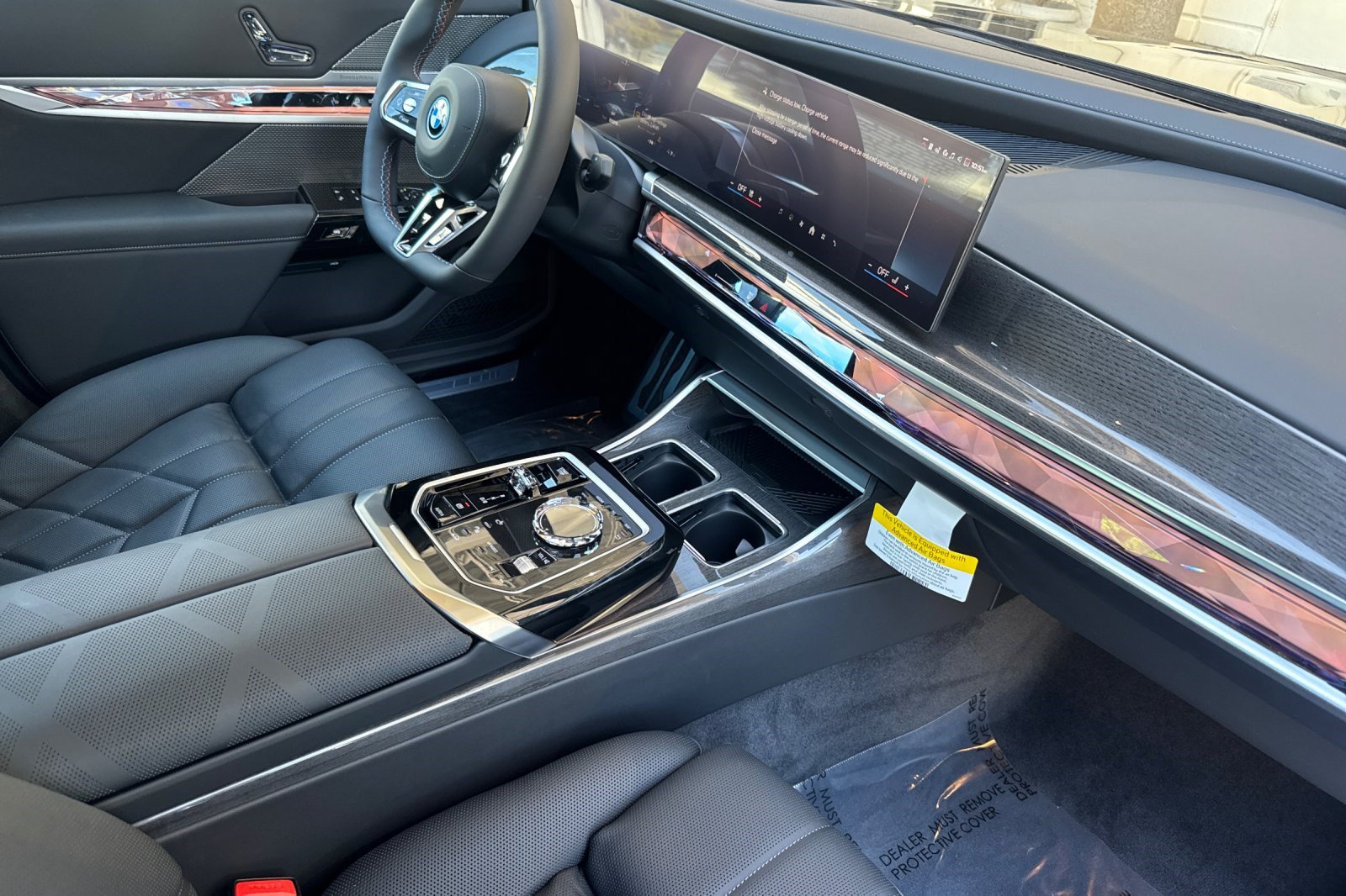New 2026 BMW i7 M70 w/ Executive Package AWD/4WD image 13