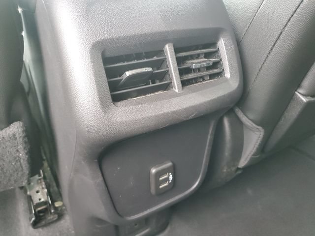 Used 2024 GMC Terrain SLT AWD/4WD image 13