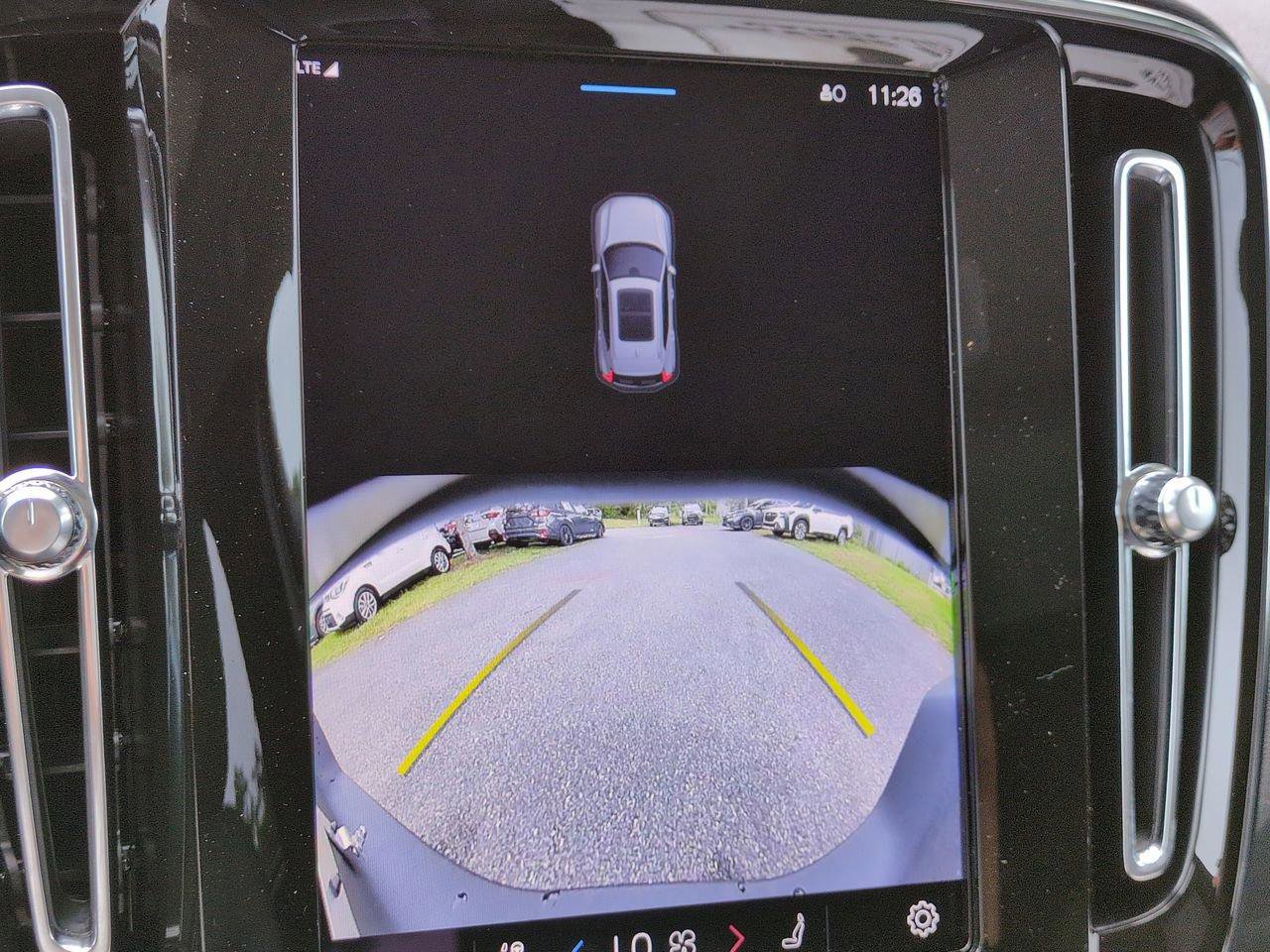 New 2025 Volvo XC40 B5 Core w/ Protection Package Premier image 20