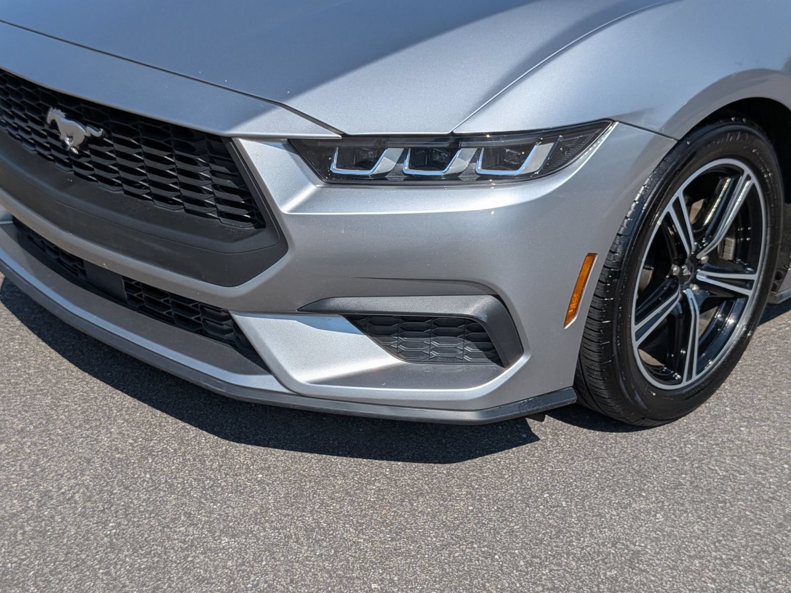 Used 2024 Ford Mustang Premium RWD image 9