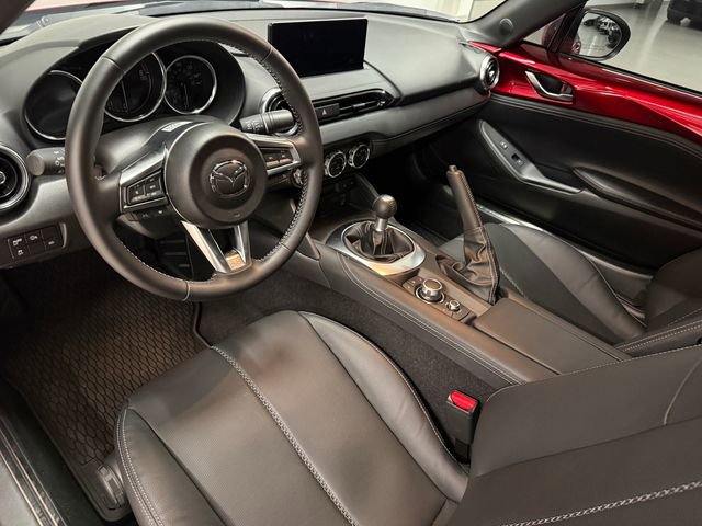 Used 2025 MAZDA MX-5 Miata RF Grand Touring w/ Weather Package RWD image 4