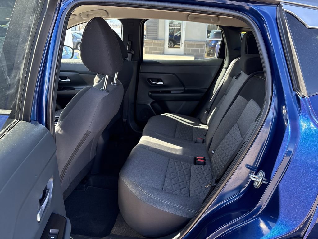 Used 2025 Nissan Kicks SV w/ Illumination Package image 21