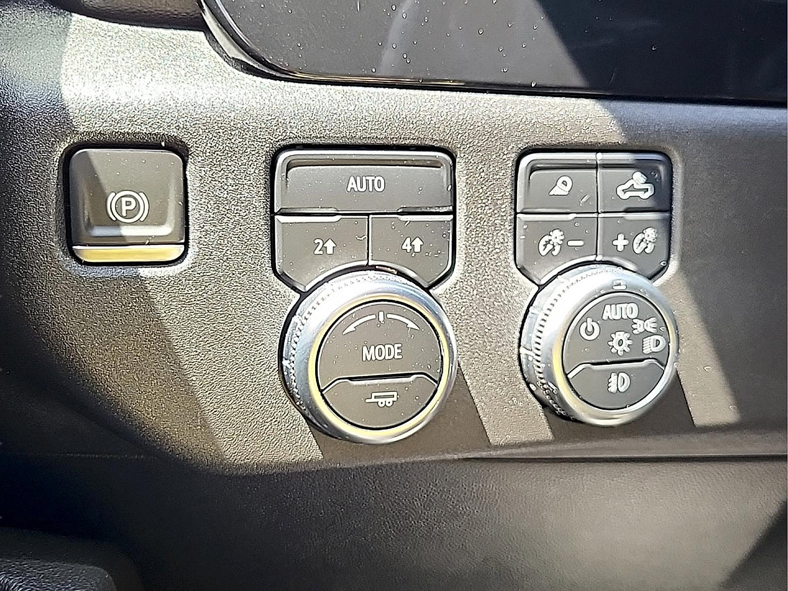 Used 2022 GMC Sierra 1500 Elevation w/ Elevation Premium Package AWD/4WD image 22