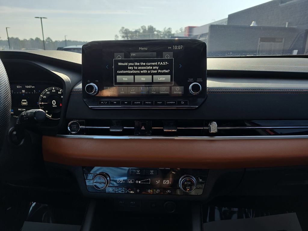 Used 2022 Mitsubishi Outlander SEL image 24