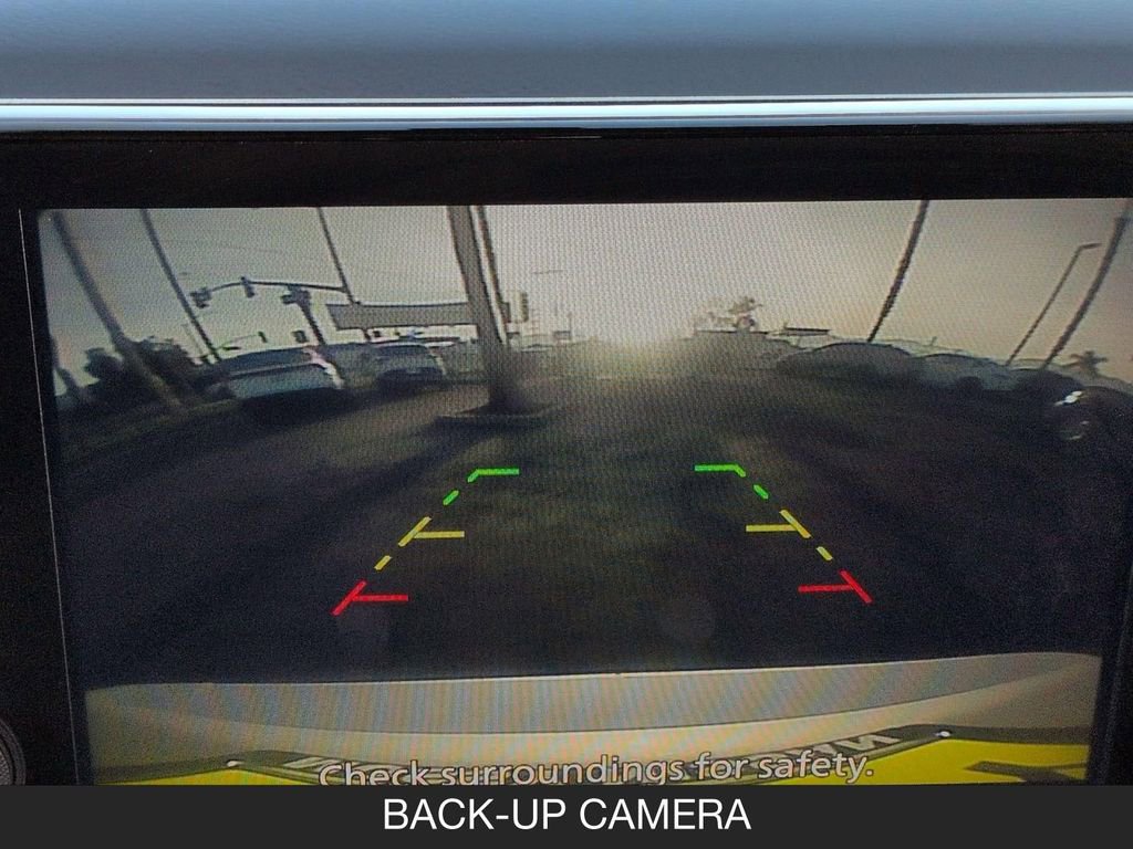Used 2025 Nissan Rogue SV FWD image 18