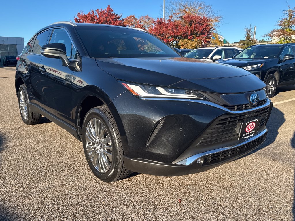 Used 2023 Toyota Venza XLE AWD/4WD image 11