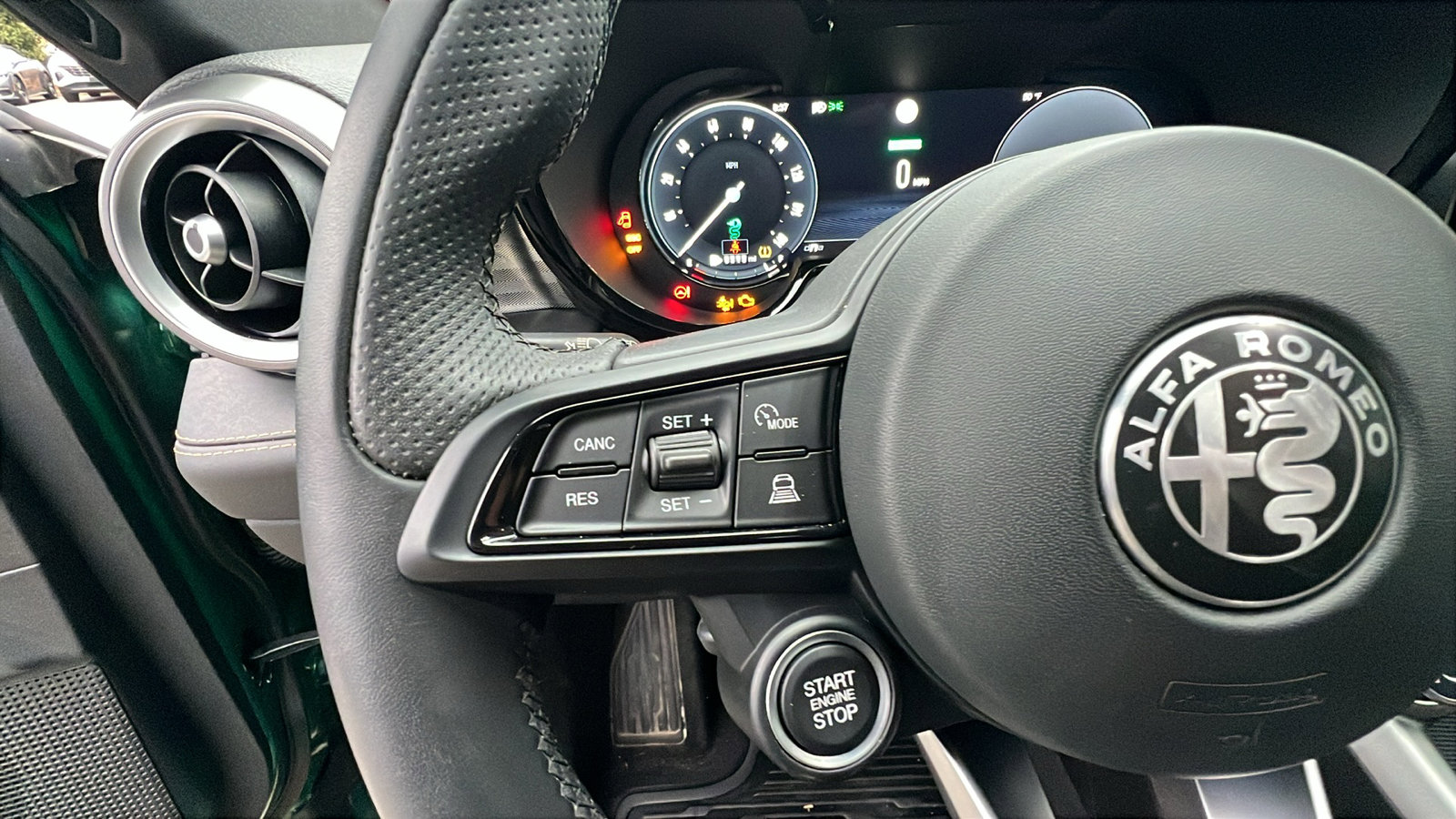 Used 2024 Alfa Romeo Tonale Ti image 28