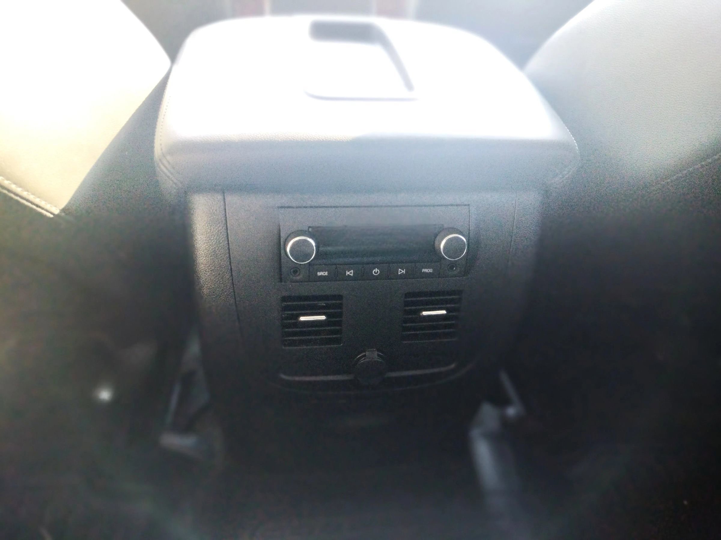 Used 2011 Chevrolet Avalanche LTZ image 23