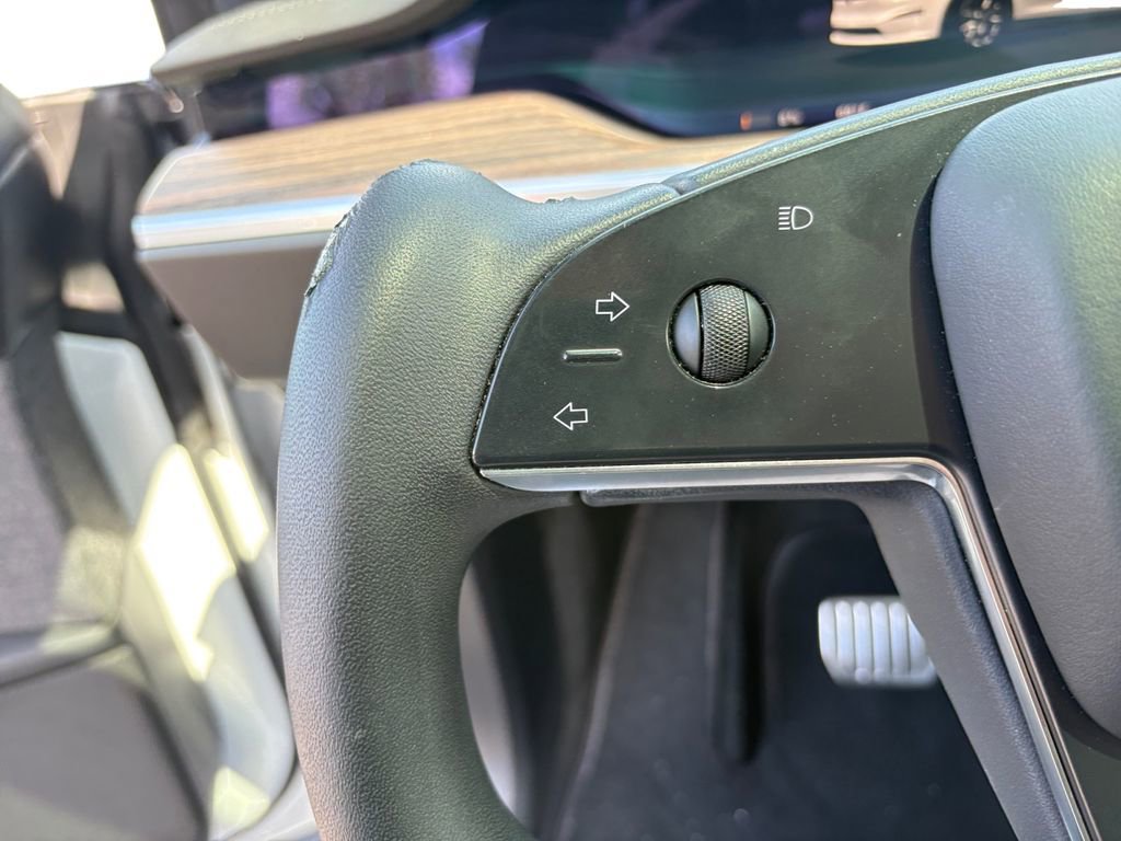 Used 2022 Tesla Model X AWD/4WD image 21