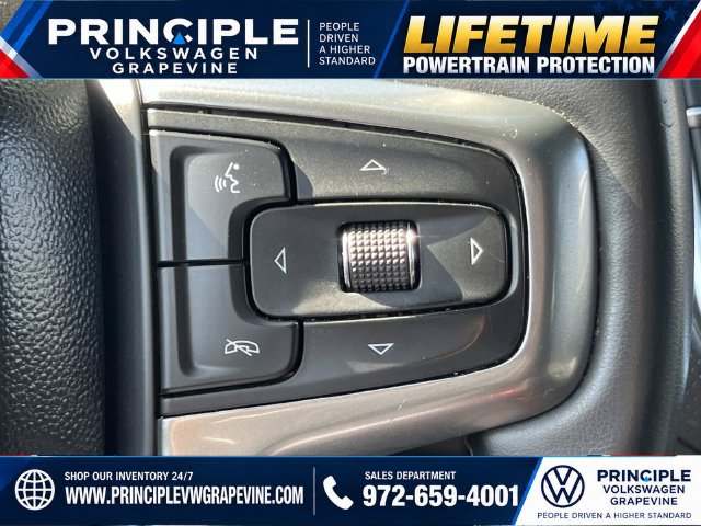 Used 2023 Chevrolet Suburban Premier AWD/4WD image 17