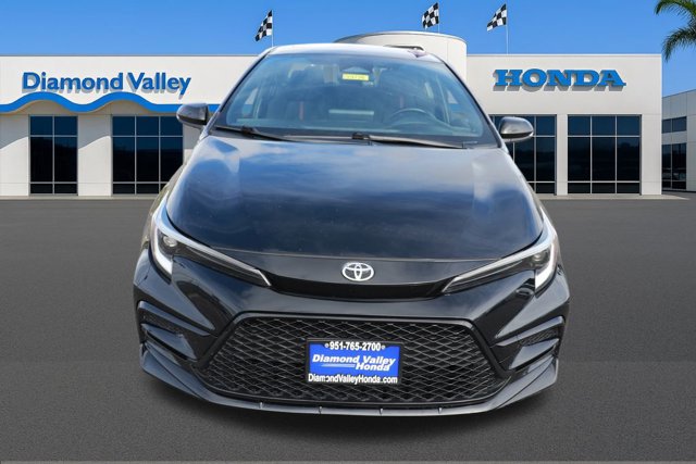 Used 2024 Toyota Corolla SE w/ SE Premium Package image 2