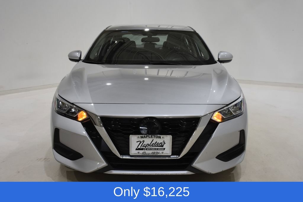 Used 2022 Nissan Sentra SV FWD image 2