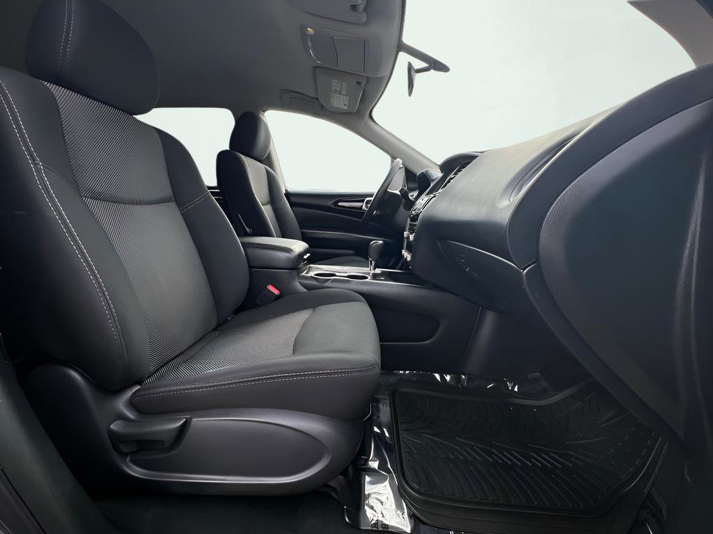 Used 2019 Nissan Pathfinder S image 29