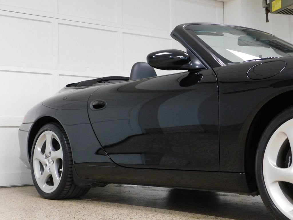 Used 2004 Porsche 911 Carrera RWD image 21