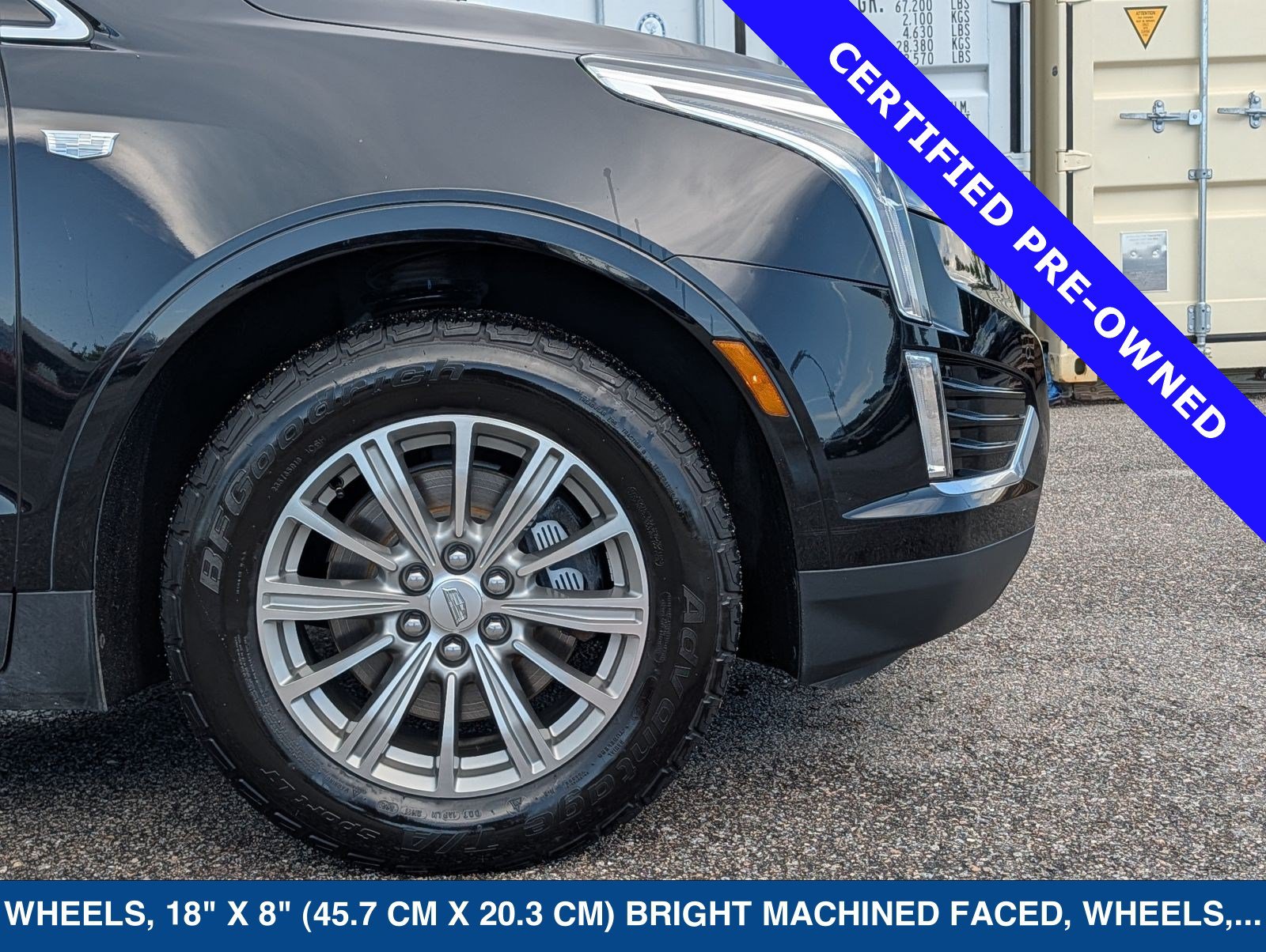 Used 2017 Cadillac XT5 Luxury w/ Driver Awareness Package FWD image 11