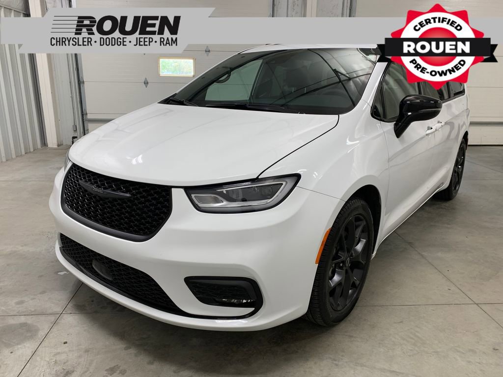 Used 2026 Chrysler Pacifica Limited w/ S Appearance Package