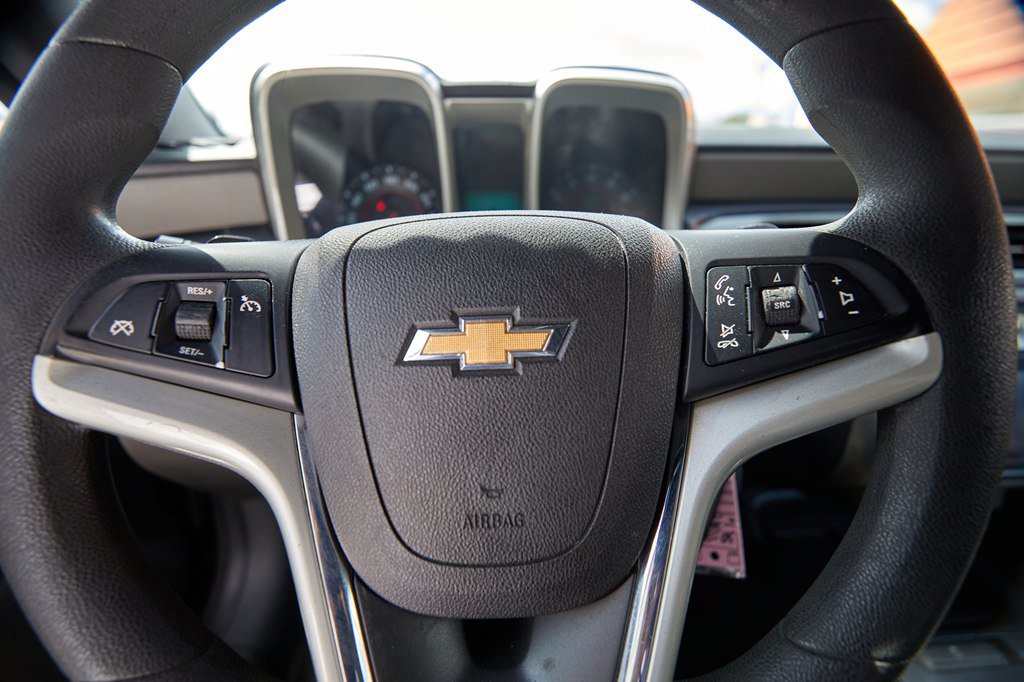 Used 2015 Chevrolet Camaro LS RWD image 14