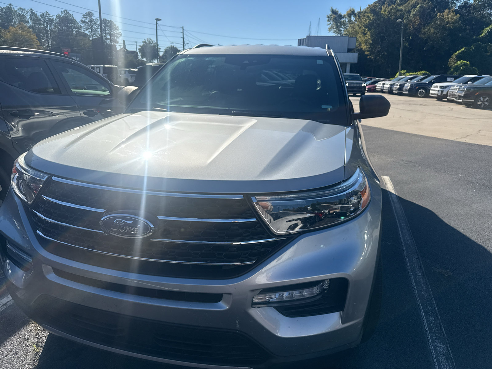 Used 2020 Ford Explorer XLT w/ Equipment Group 202A RWD image 1