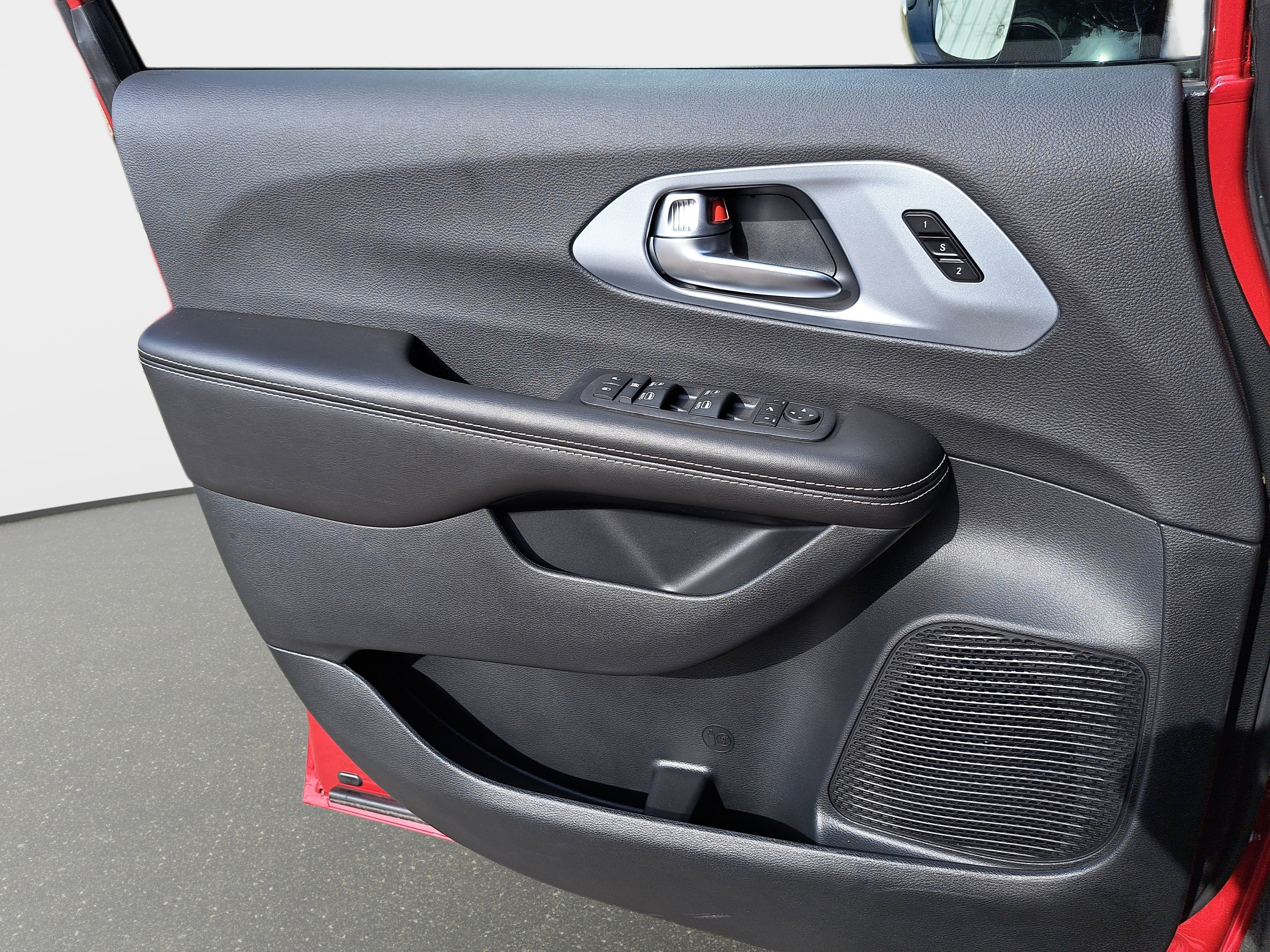 New 2026 Chrysler Pacifica Limited image 27