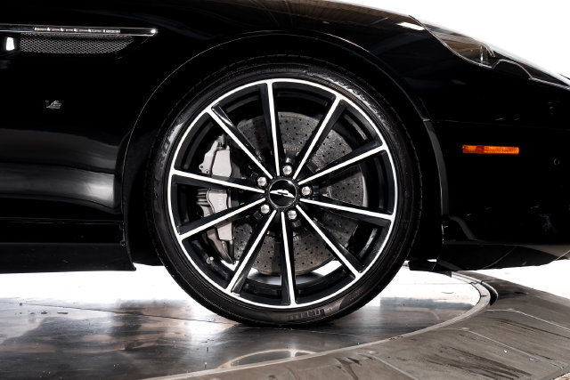 Used 2016 Aston Martin DB9 GT RWD image 17
