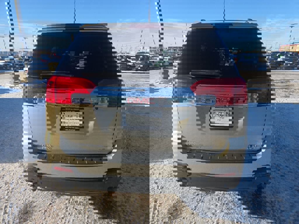 Used 2010 GMC Terrain SLE image 6