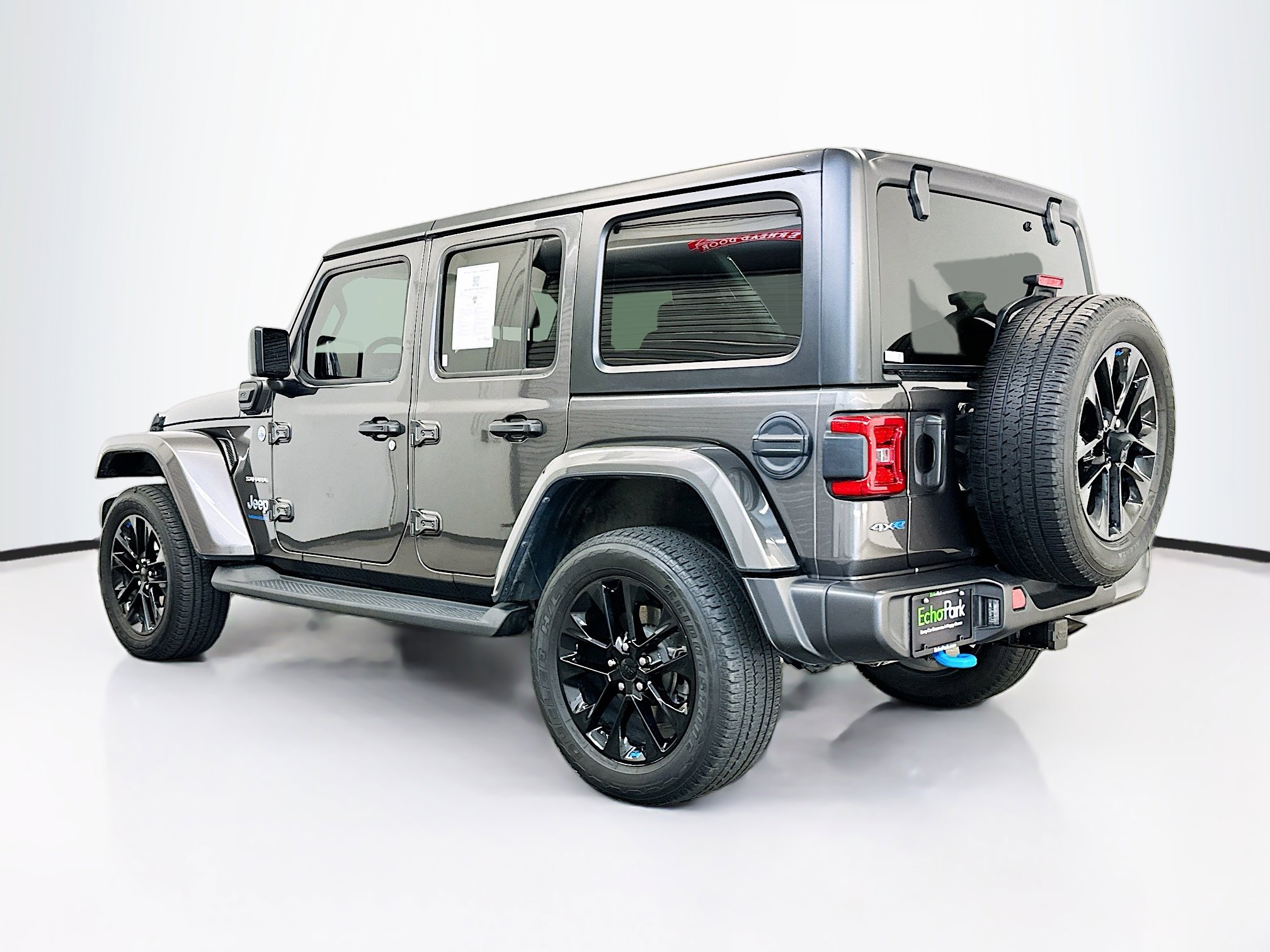 Used 2023 Jeep Wrangler Sahara w/ Cold Weather Group image 5