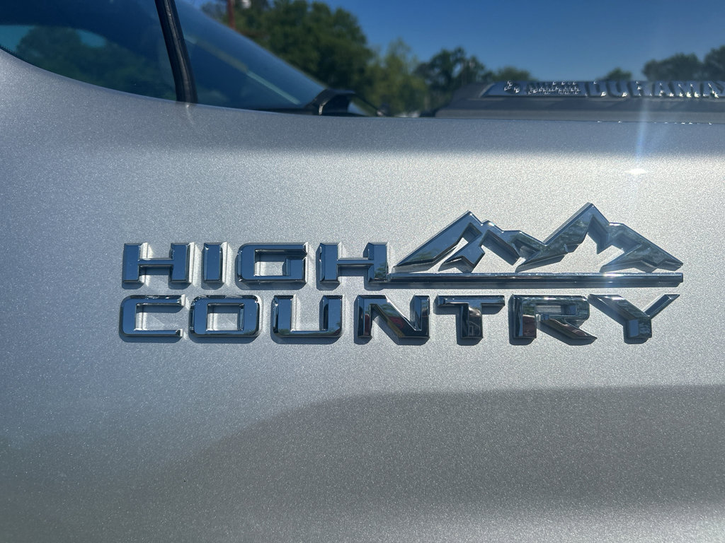 Used 2022 Chevrolet Silverado 2500 High Country w/ Z71 Off-Road Package image 7