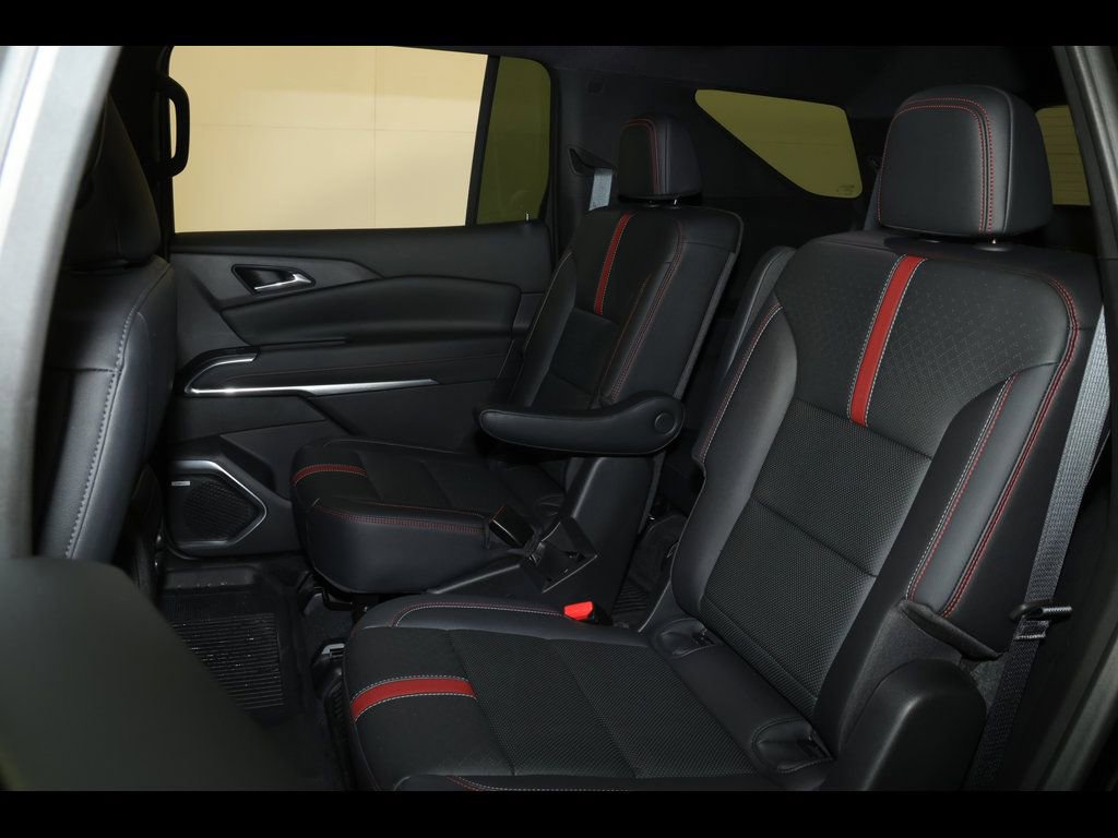 Used 2024 Chevrolet Traverse RS w/ LPO, Floor Liner Package AWD/4WD image 33