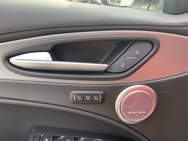 New 2025 Alfa Romeo Stelvio Sprint image 20