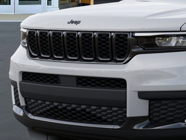 New 2025 Jeep Grand Cherokee L Altitude image 11