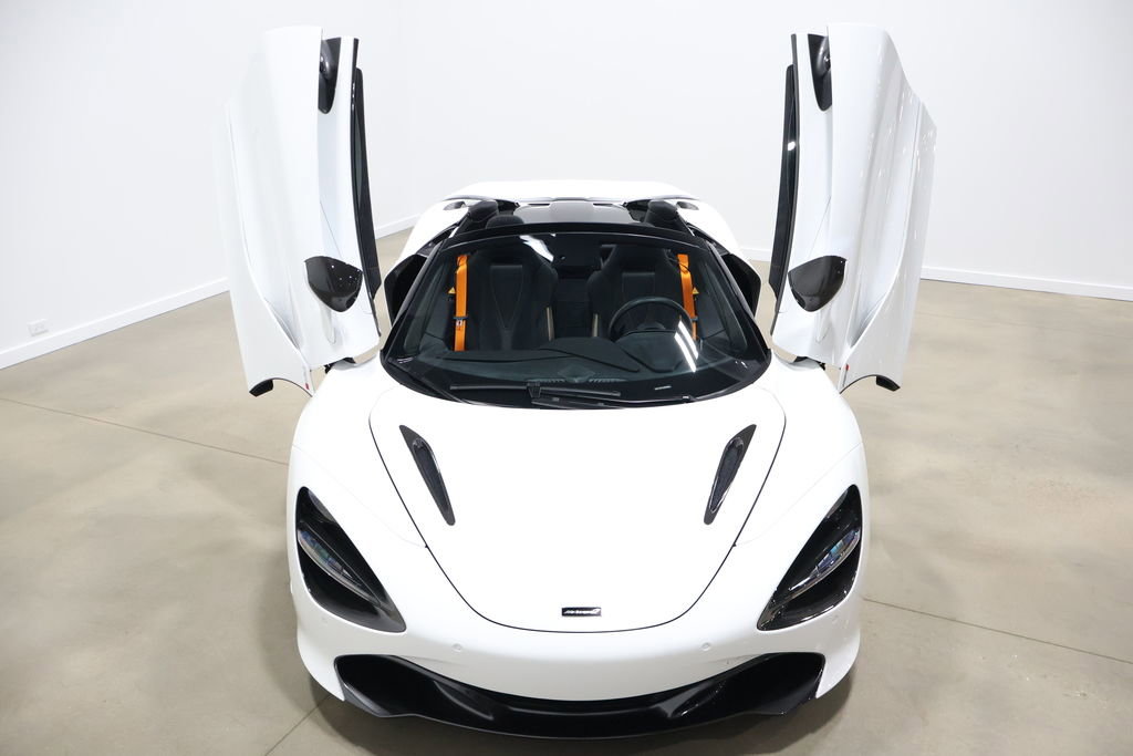 Used 2020 McLaren 720S Spider image 22