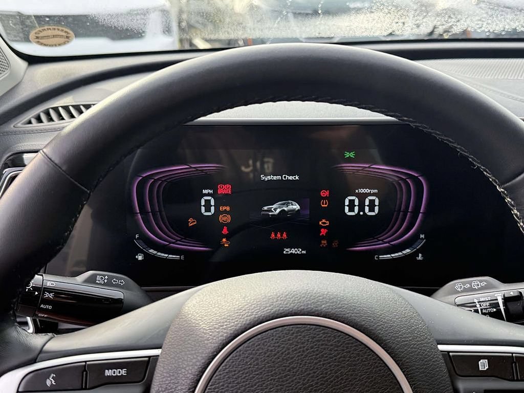 Used 2024 Kia Sportage EX FWD image 22