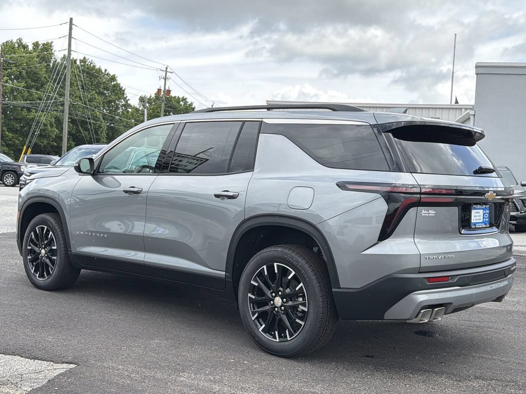 New 2026 Chevrolet Traverse LT w/ Sun and Wheel Package FWD image 5