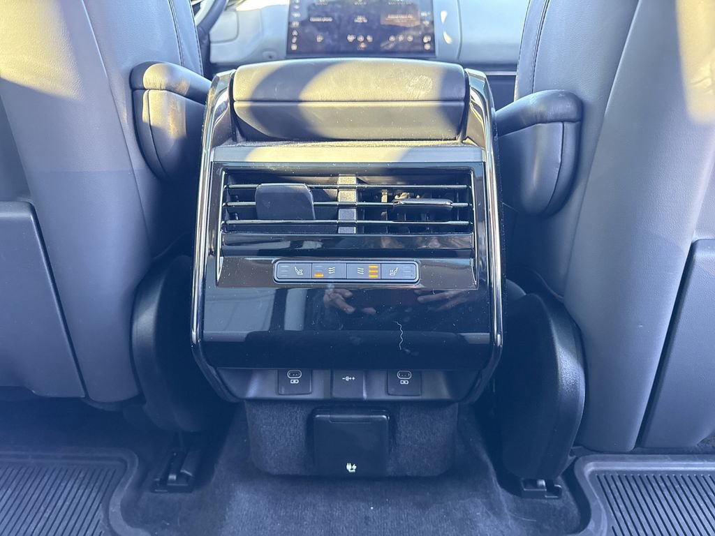 Used 2024 Land Rover Range Rover Sport Dynamic SE image 18