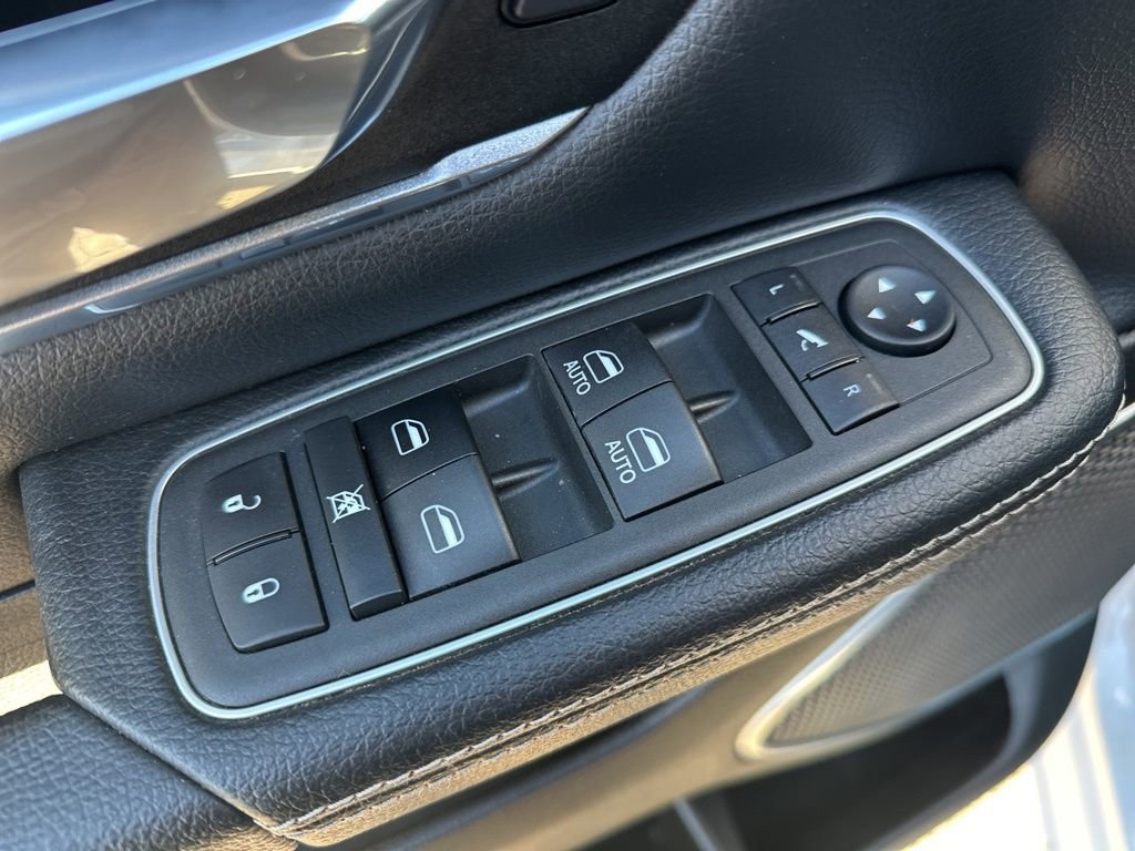 Used 2022 RAM 1500 Laramie AWD/4WD image 19